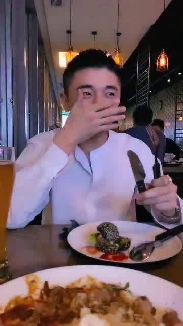 彩虹朋友吃货挑战 